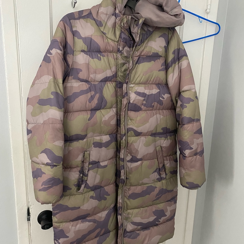 Forever 21 Camo Puffer Jacket